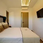 Otel Vrachos Mykonos 3*