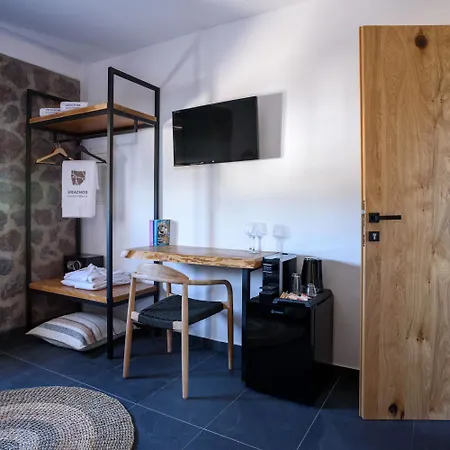 Vrachos Mykonos Otel 3*