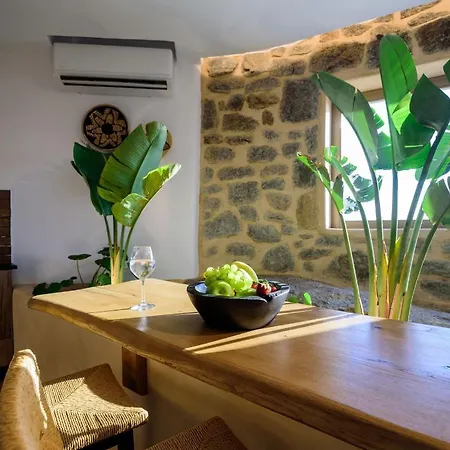 Otel Vrachos Mykonos 3*